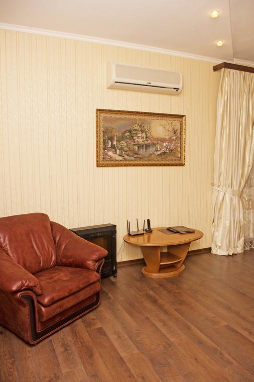 Sv Park Hotel Kharkiv Extérieur photo
