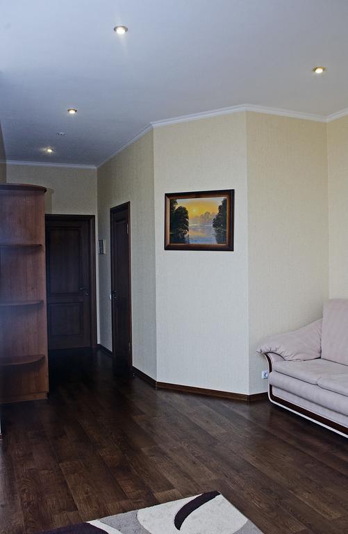 Sv Park Hotel Kharkiv Extérieur photo