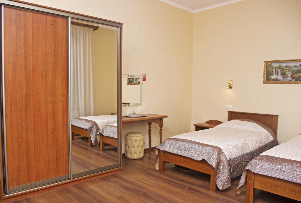 Sv Park Hotel Kharkiv Extérieur photo