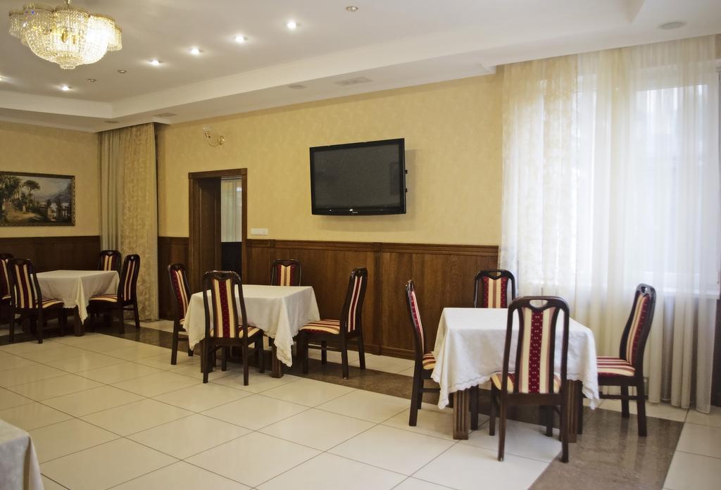 Sv Park Hotel Kharkiv Extérieur photo