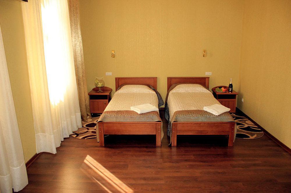 Sv Park Hotel Kharkiv Extérieur photo