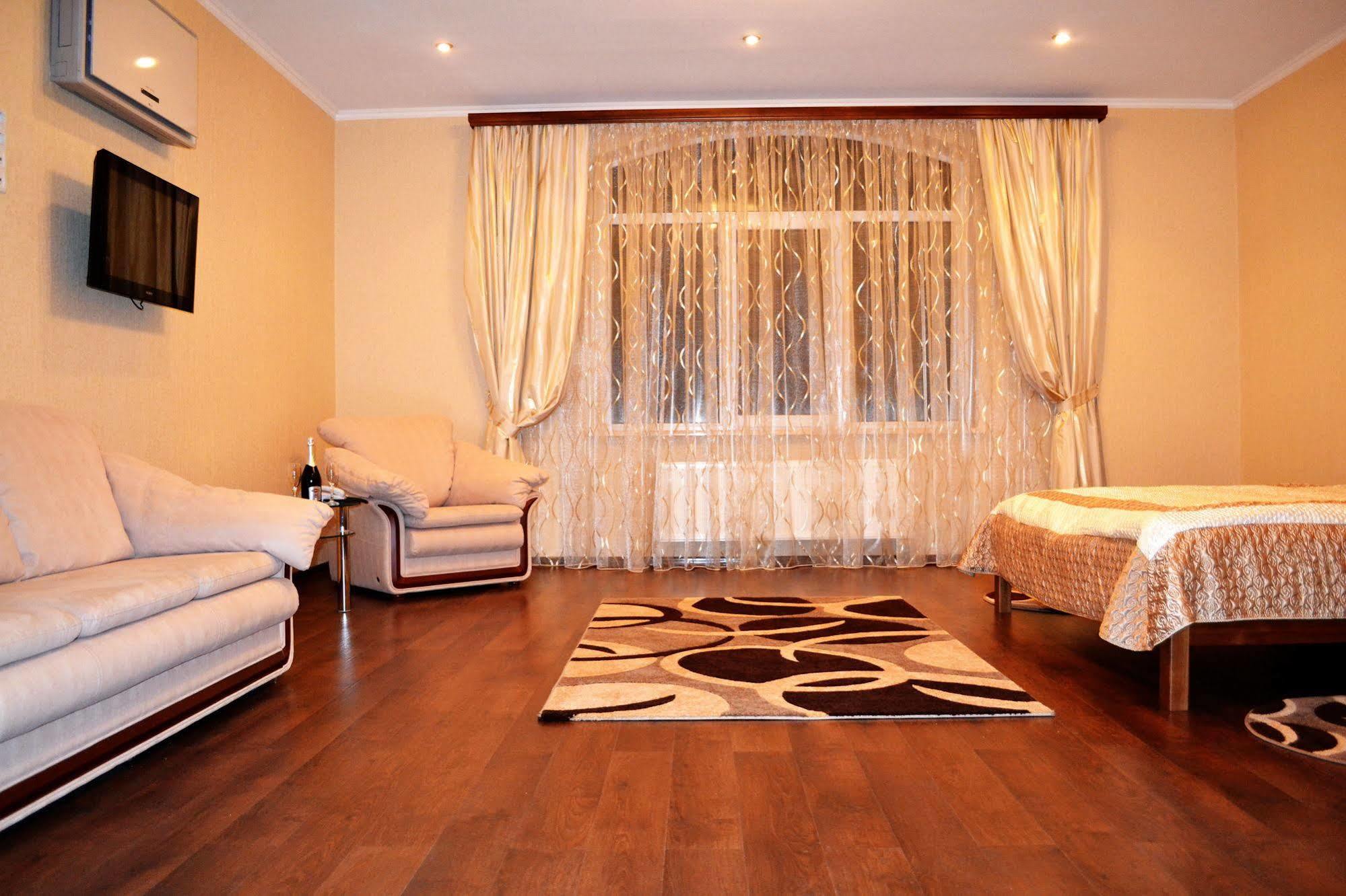 Sv Park Hotel Kharkiv Extérieur photo