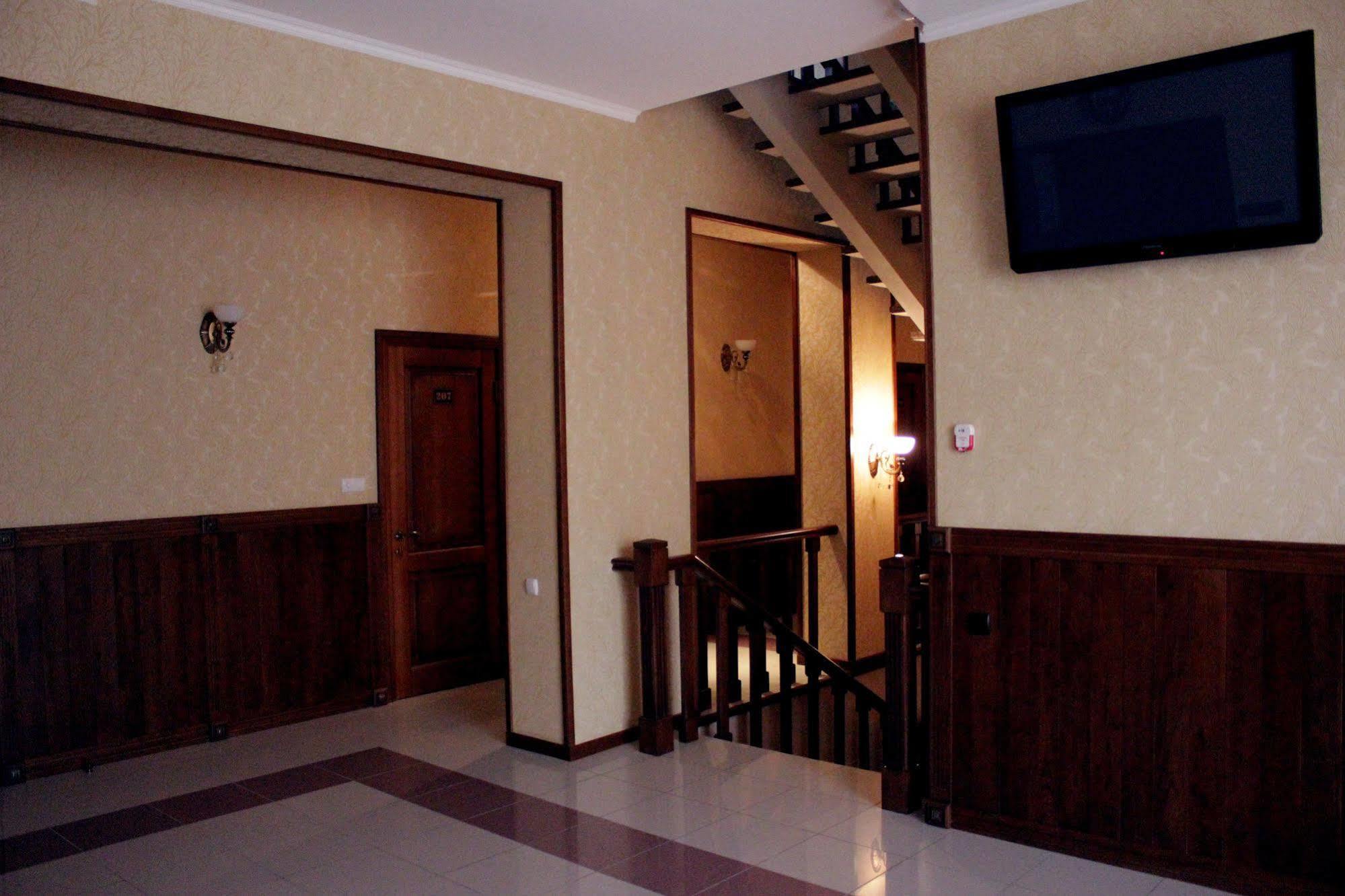 Sv Park Hotel Kharkiv Extérieur photo